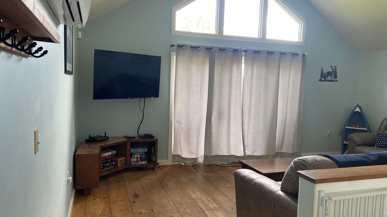 Photo of Livingroom in Bomoseen