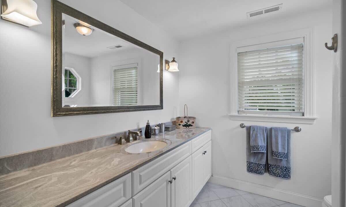 Photo of Bathroom in Niantic