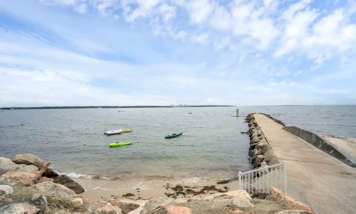 Photo of Others in Niantic