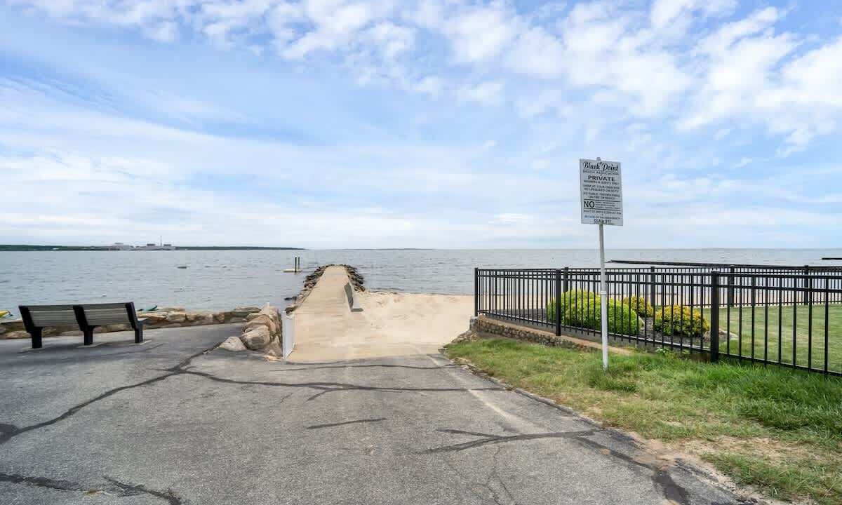 Photo of Others in Niantic
