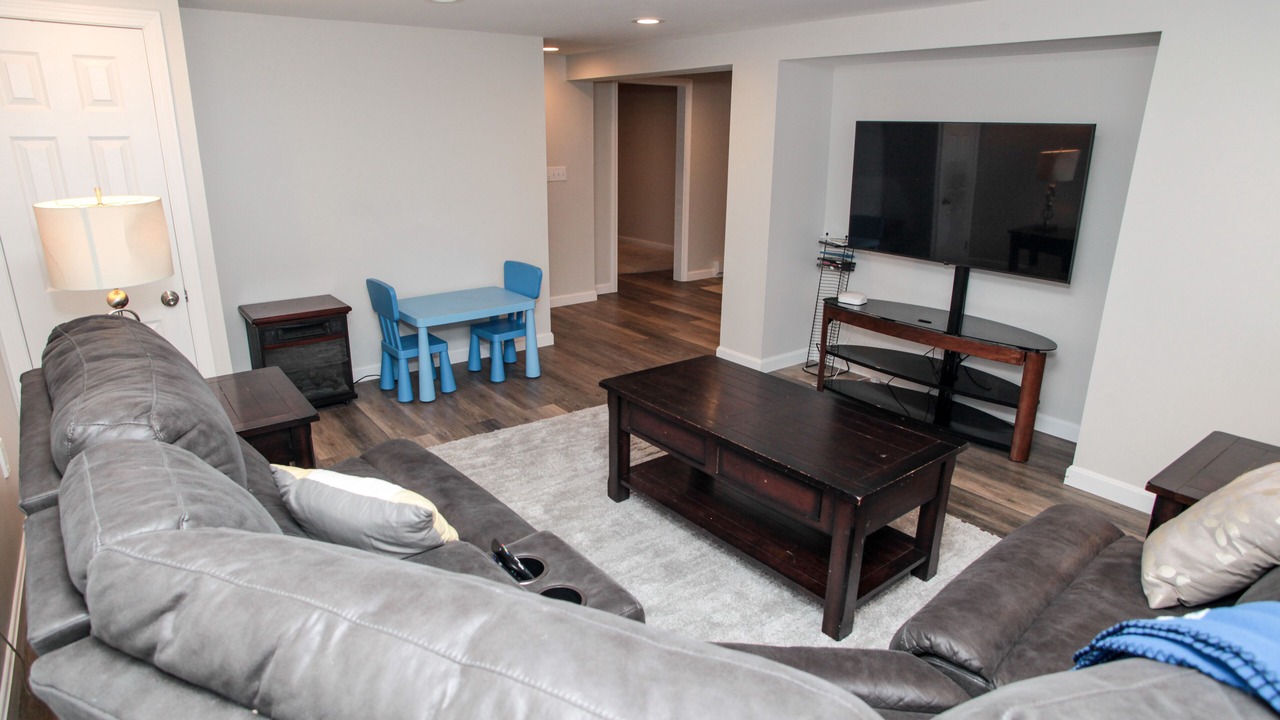 Photo of Livingroom in Easton's Point