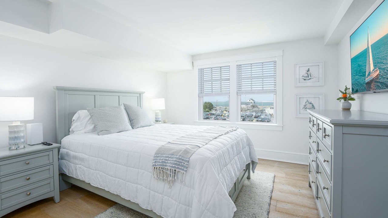 Photo of Bedroom in Plymouth Cultural District