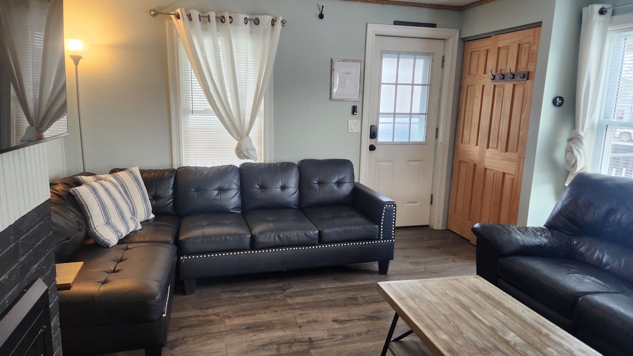 Photo of Livingroom in Hampton