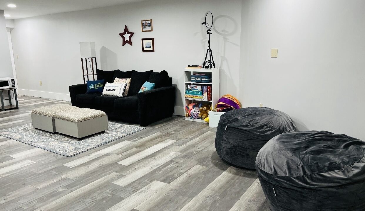 Photo of Livingroom in Cumberland Center