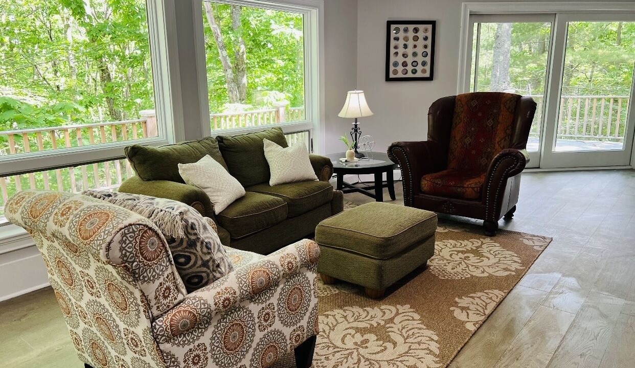 Photo of Livingroom in Cumberland Center