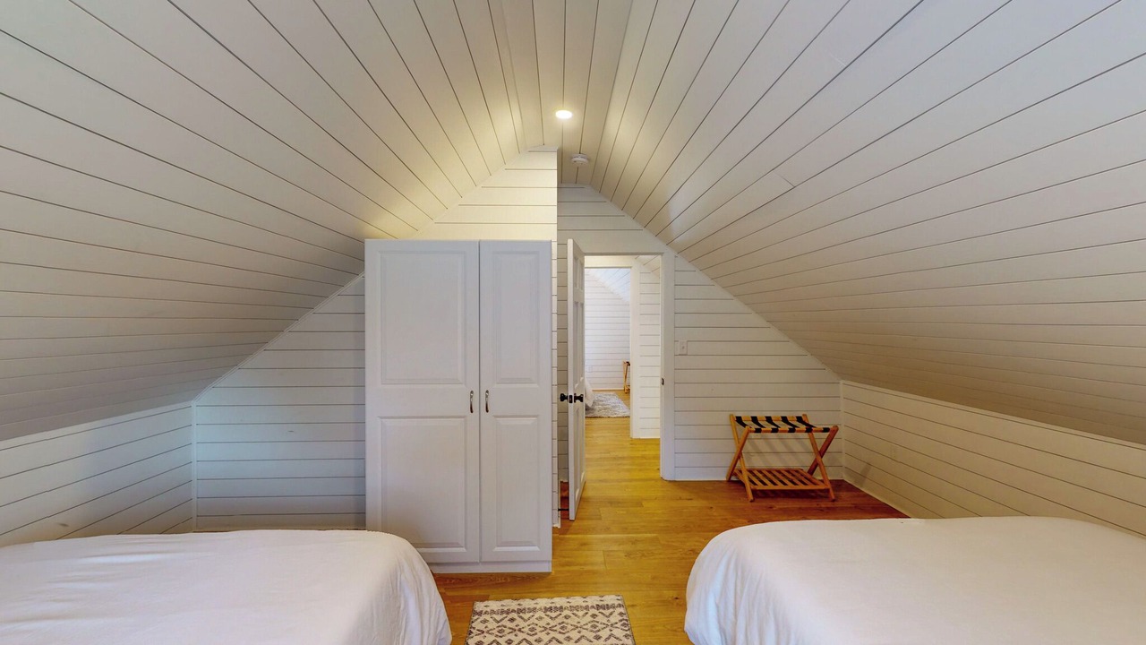 Photo of Bedroom in Mystic