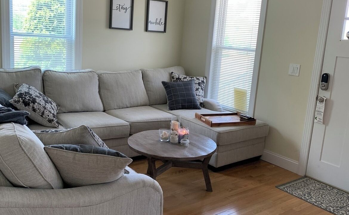 Photo of Livingroom in Bradley Beach