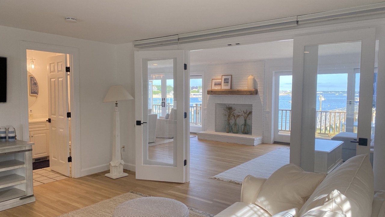 Photo of Livingroom in Hyannis
