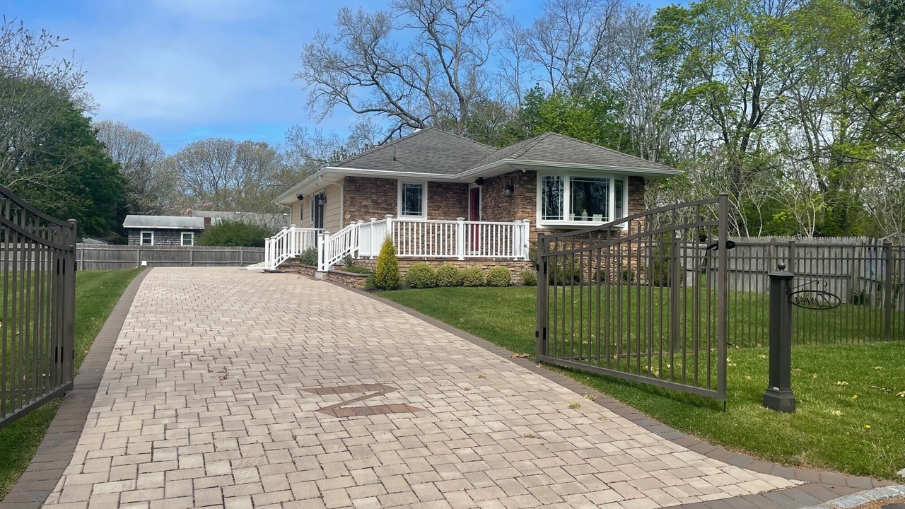 Photo of Outdoor in Greenport West