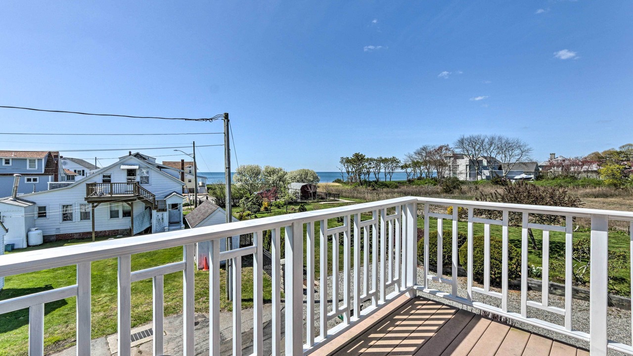 Photo of Patio Balcony in Westbrook Center