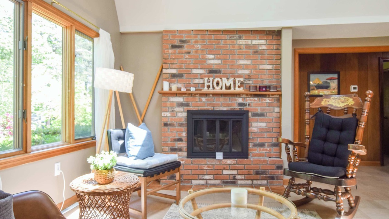 Photo of Livingroom in Marstons Mills