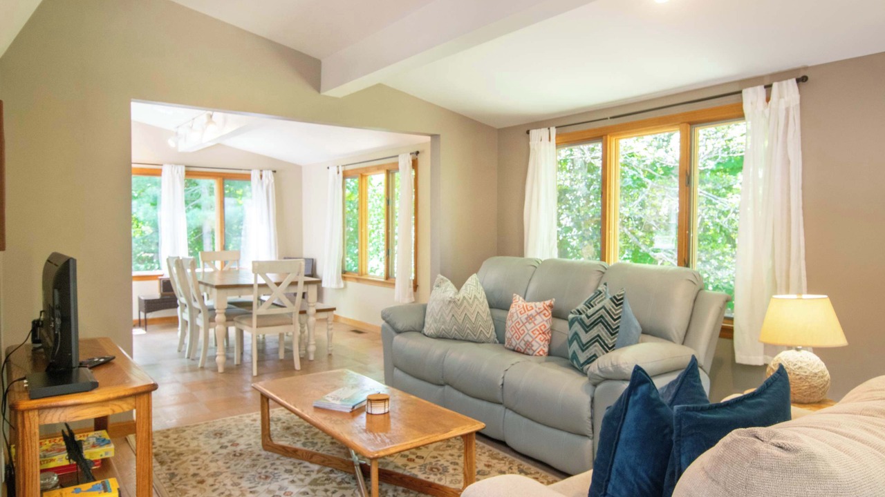 Photo of Livingroom in Marstons Mills