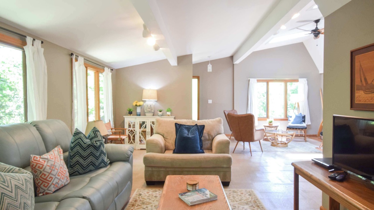 Photo of Livingroom in Marstons Mills