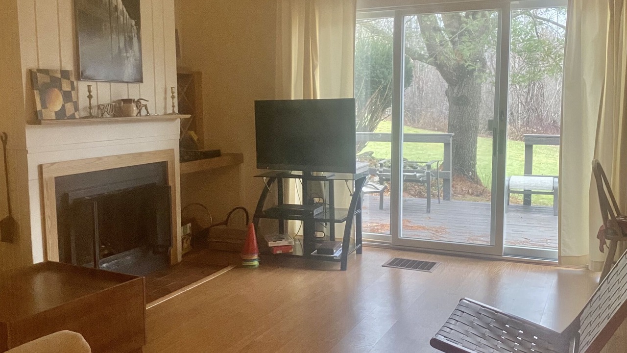 Photo of Livingroom in Hancock