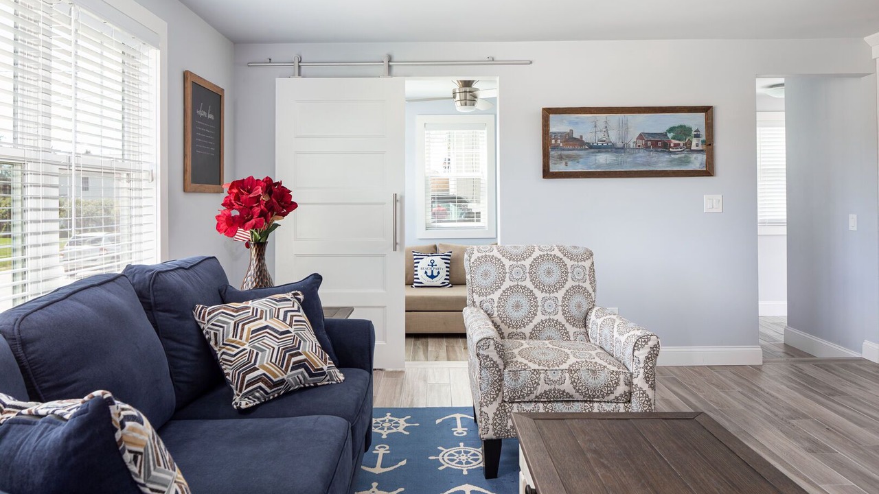 Photo of Livingroom in Narragansett