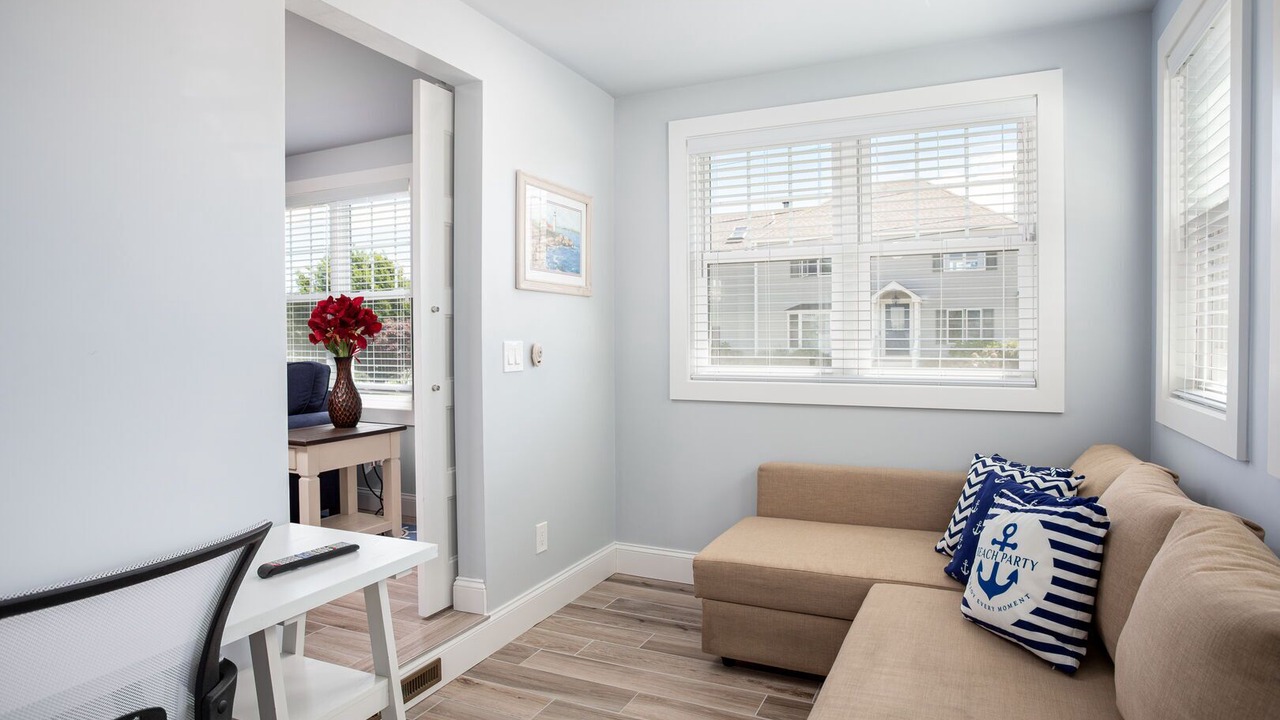Photo of Livingroom in Narragansett