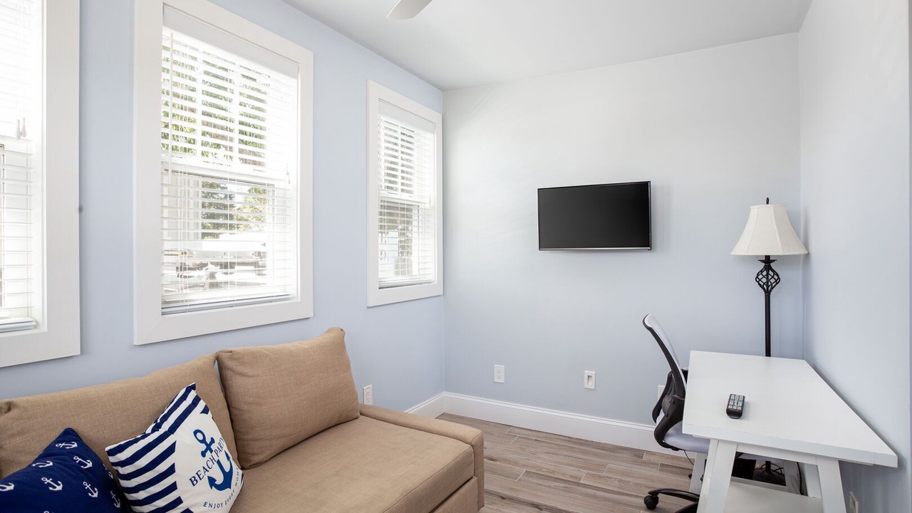Photo of Livingroom in Narragansett