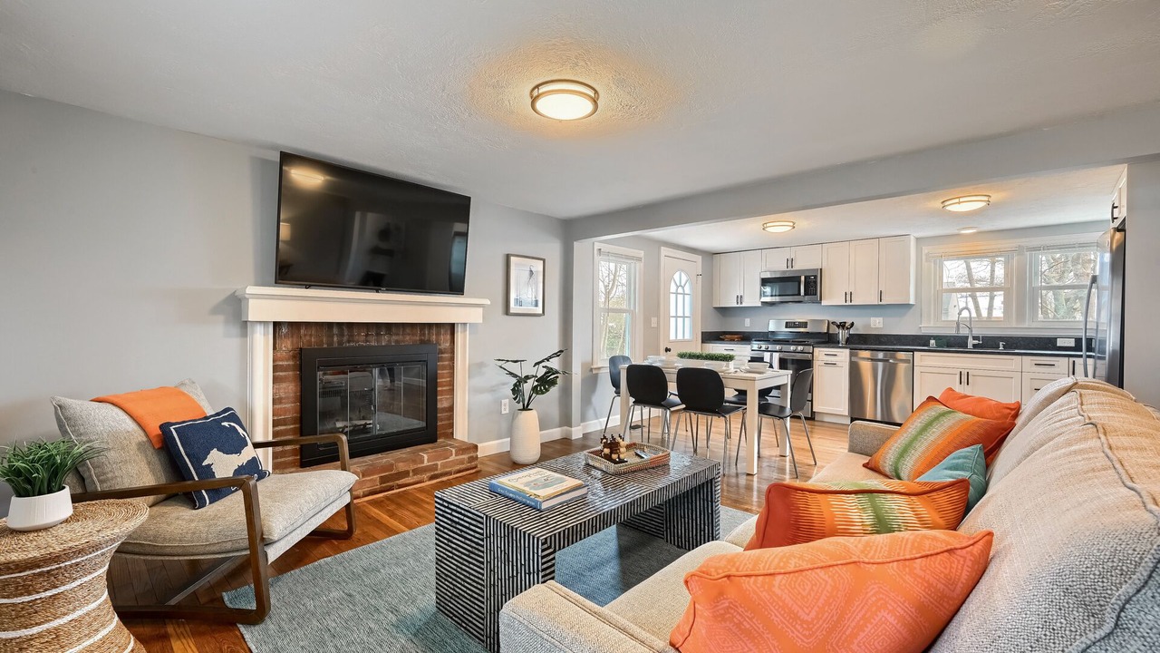 Photo of Livingroom in Hyannis