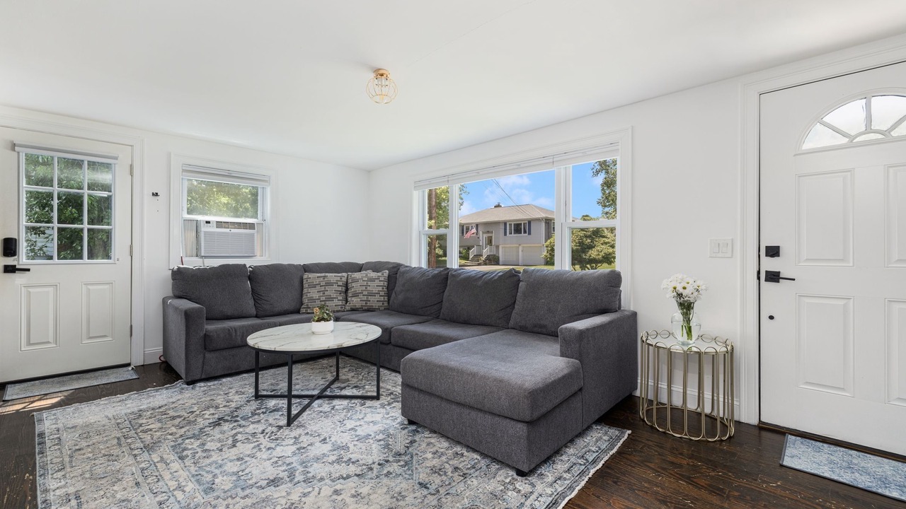 Photo of Livingroom in Middletown