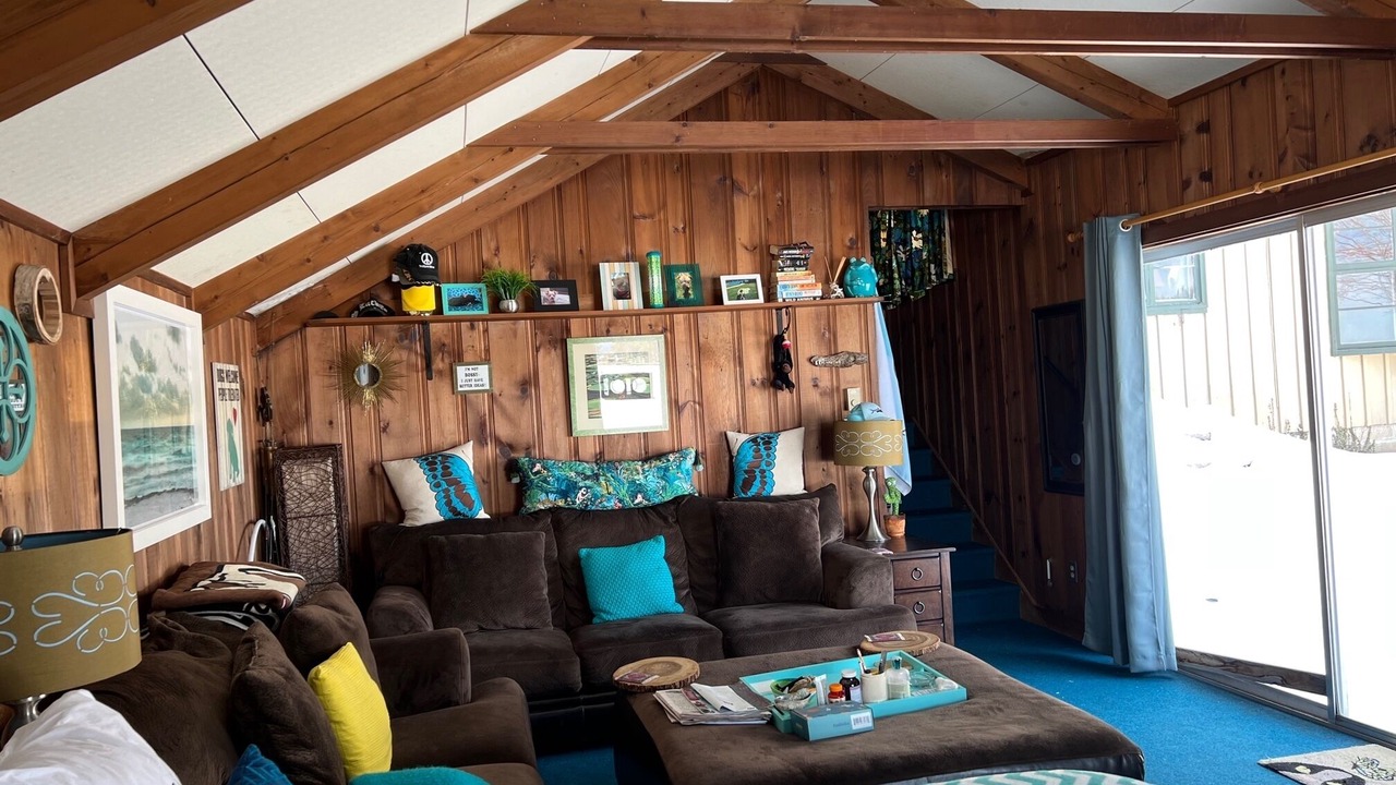 Photo of Livingroom in Alton Bay