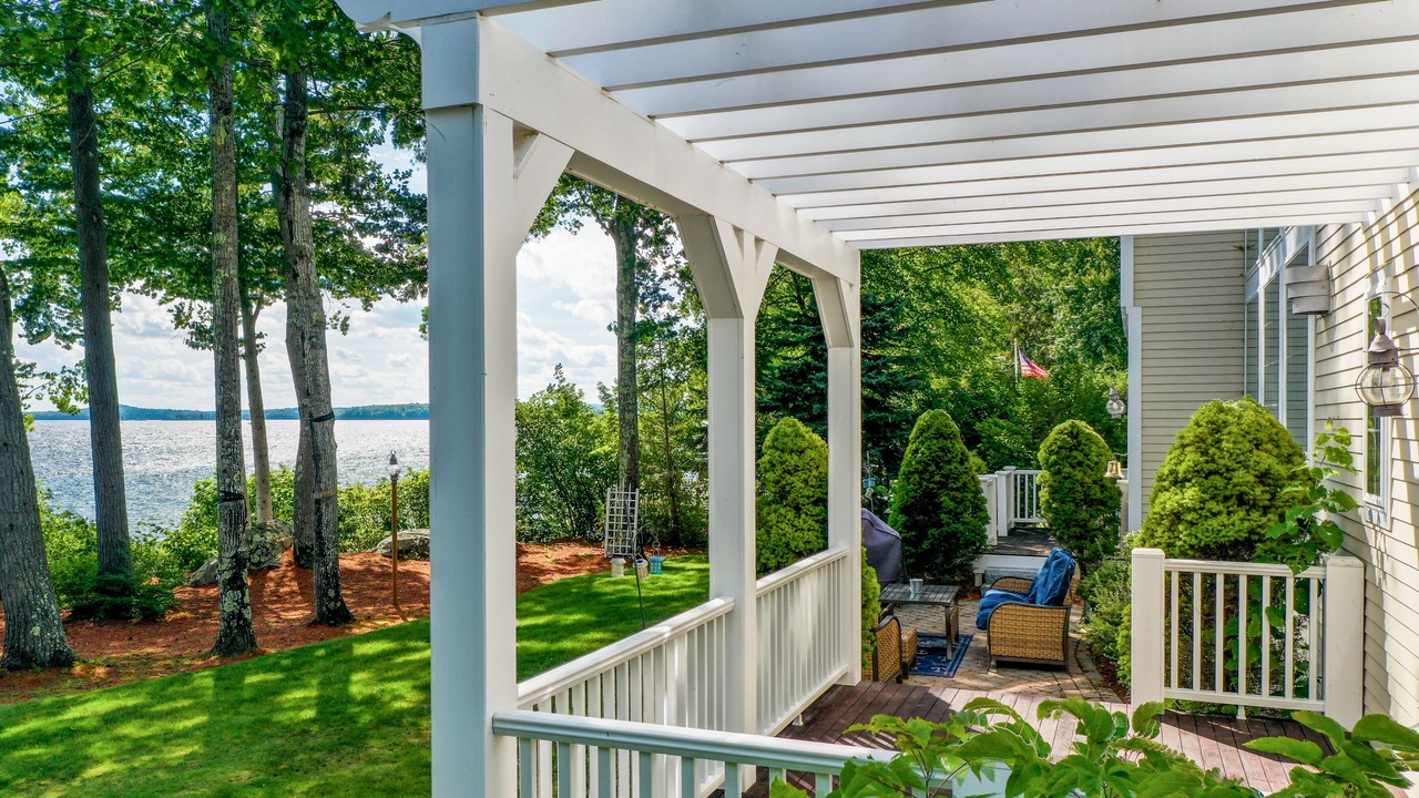 Photo of Patio Balcony in Moultonborough