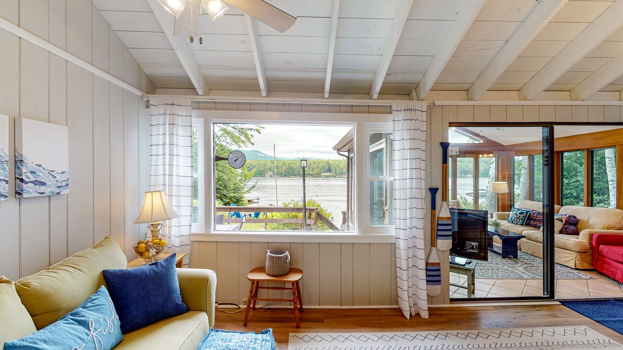 Photo of Livingroom in Moultonborough