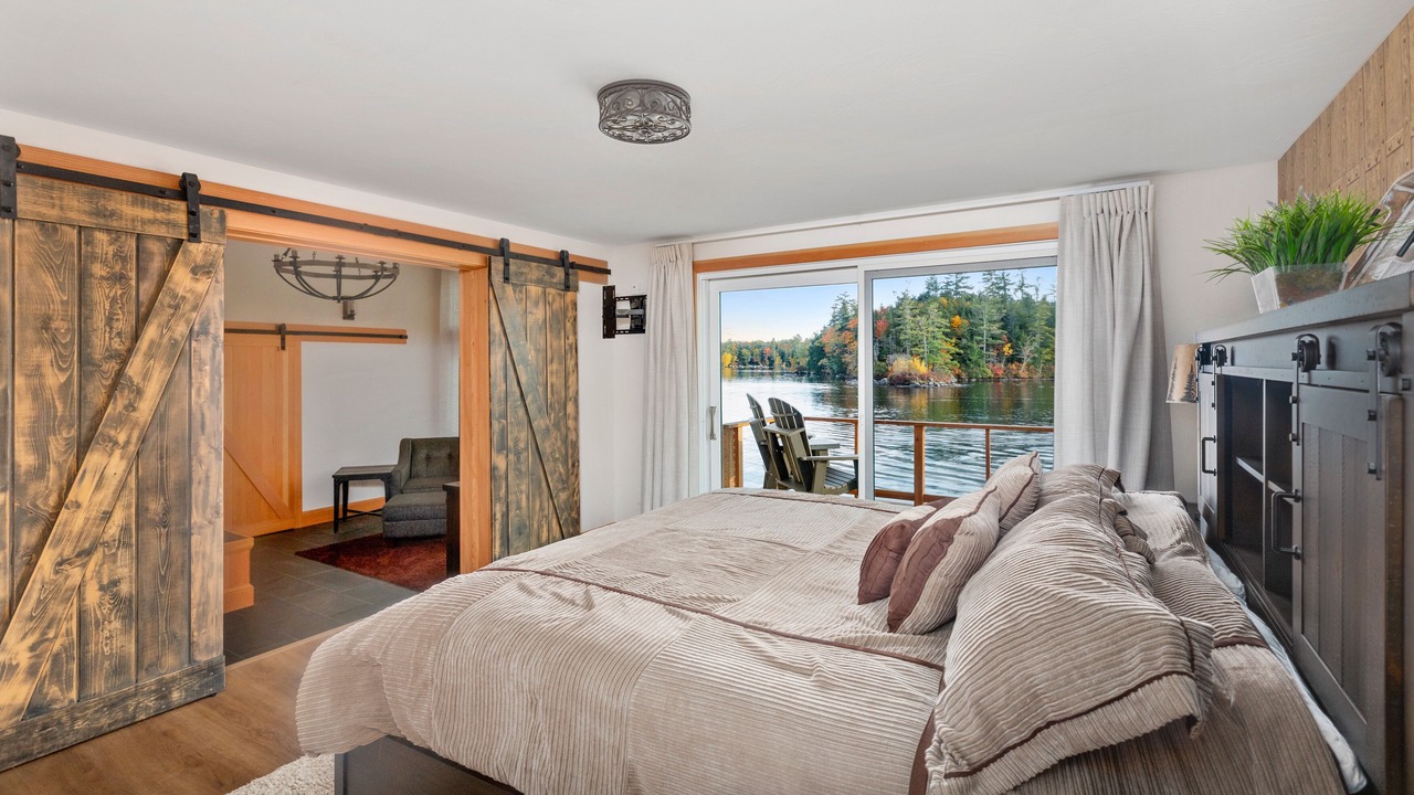 Photo of Bedroom in Moultonborough