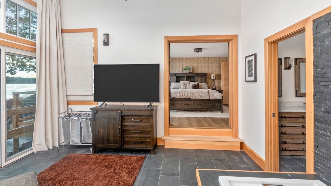 Photo of Bedroom in Moultonborough