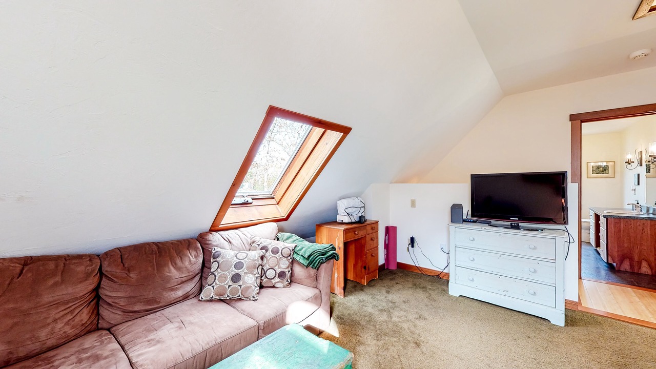 Photo of Livingroom in West Tisbury