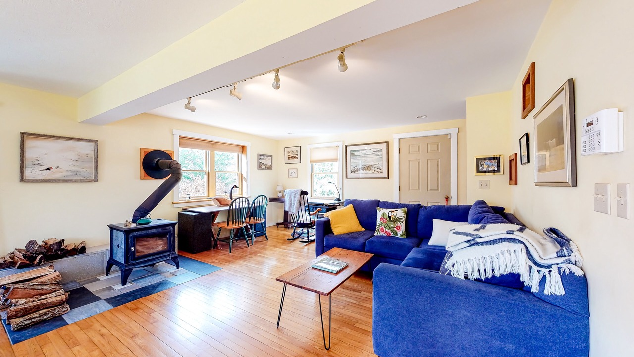Photo of Livingroom in West Tisbury