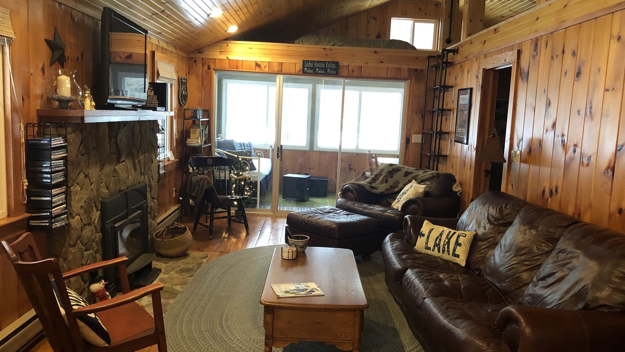 Photo of Livingroom in Newfield