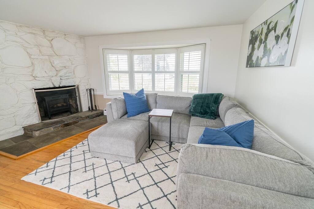 Photo of Livingroom in Guilford