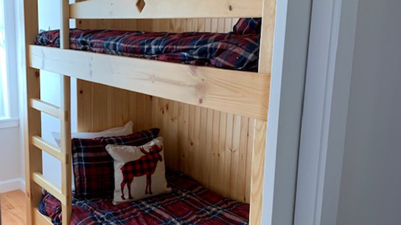 Photo of Bedroom in Raymond