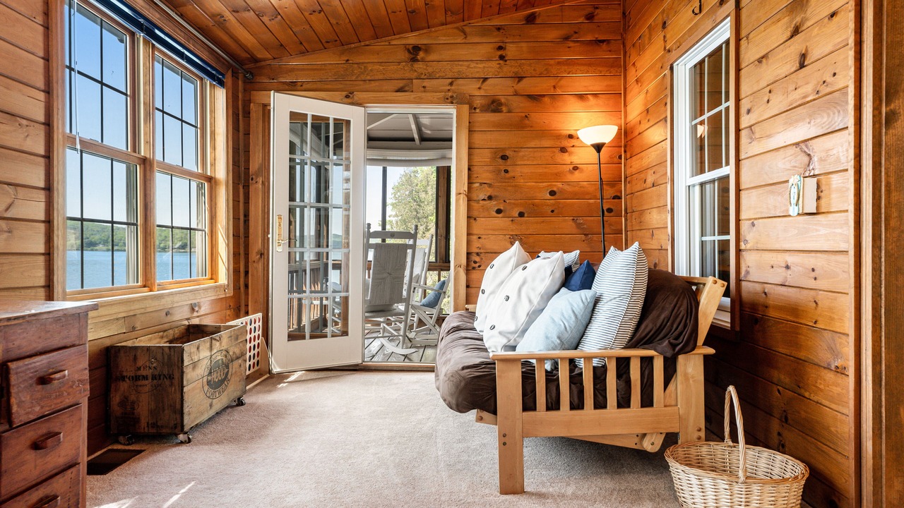 Photo of Livingroom in Bomoseen