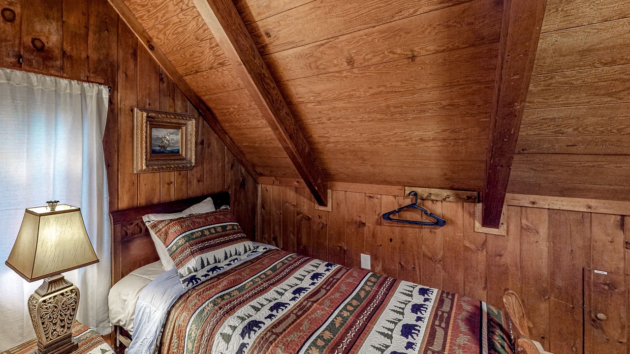 Photo of Bedroom in Adirondack
