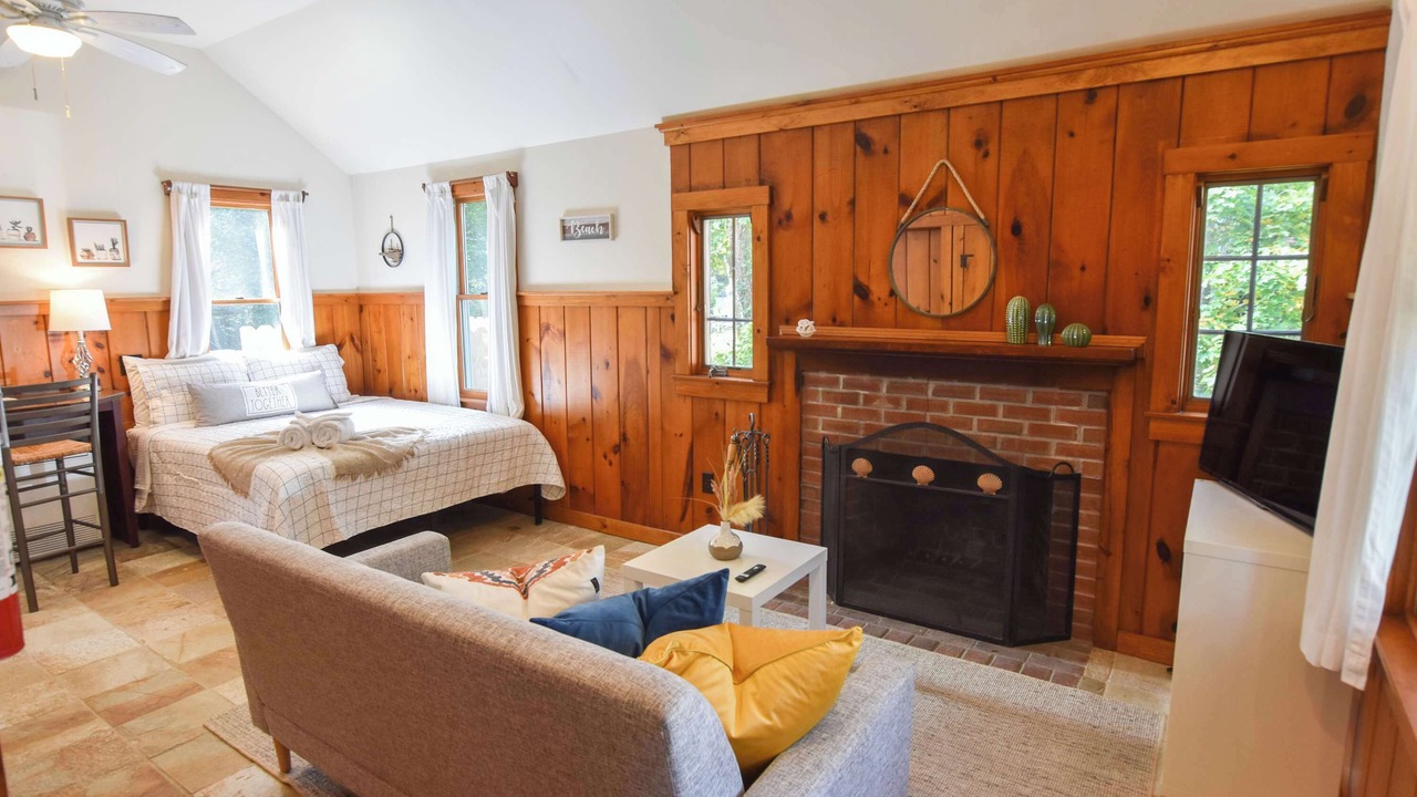 Photo of Bedroom in South Wellfleet