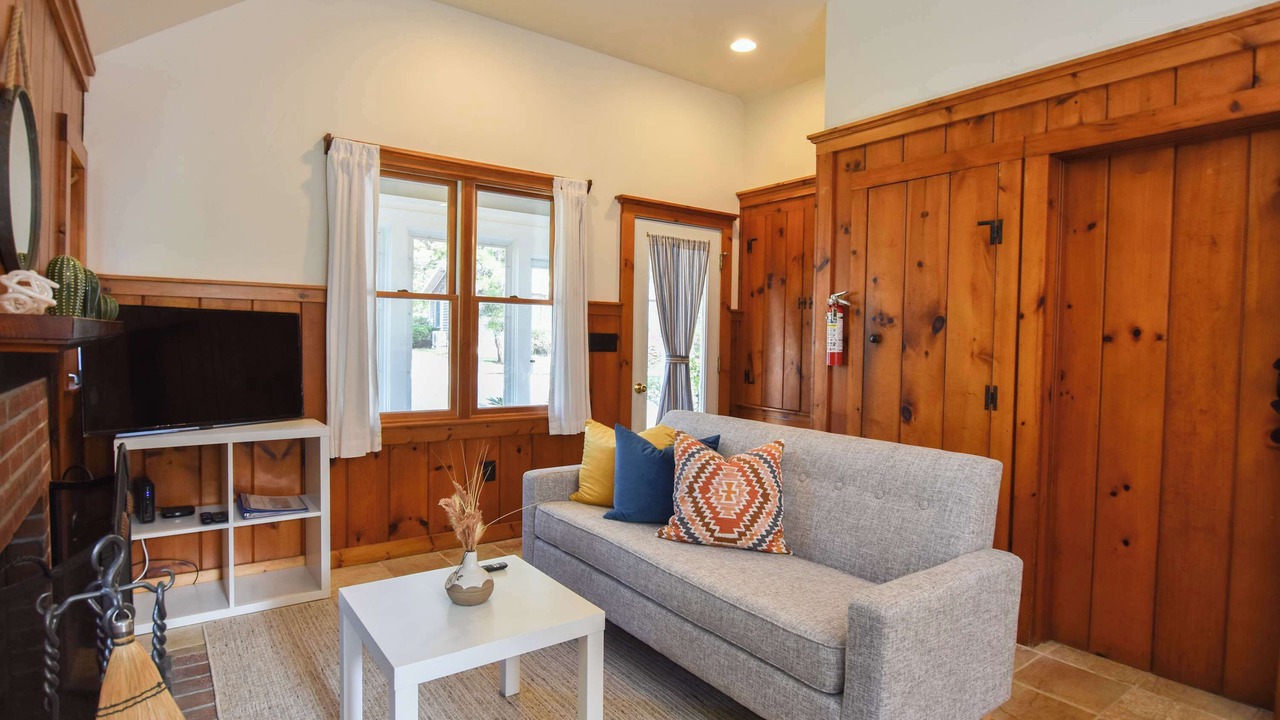 Photo of Livingroom in South Wellfleet