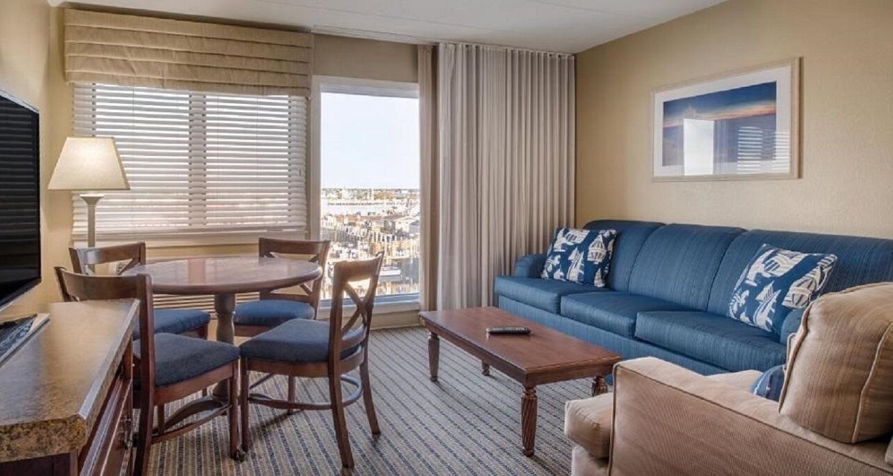 Photo of Livingroom in The Point