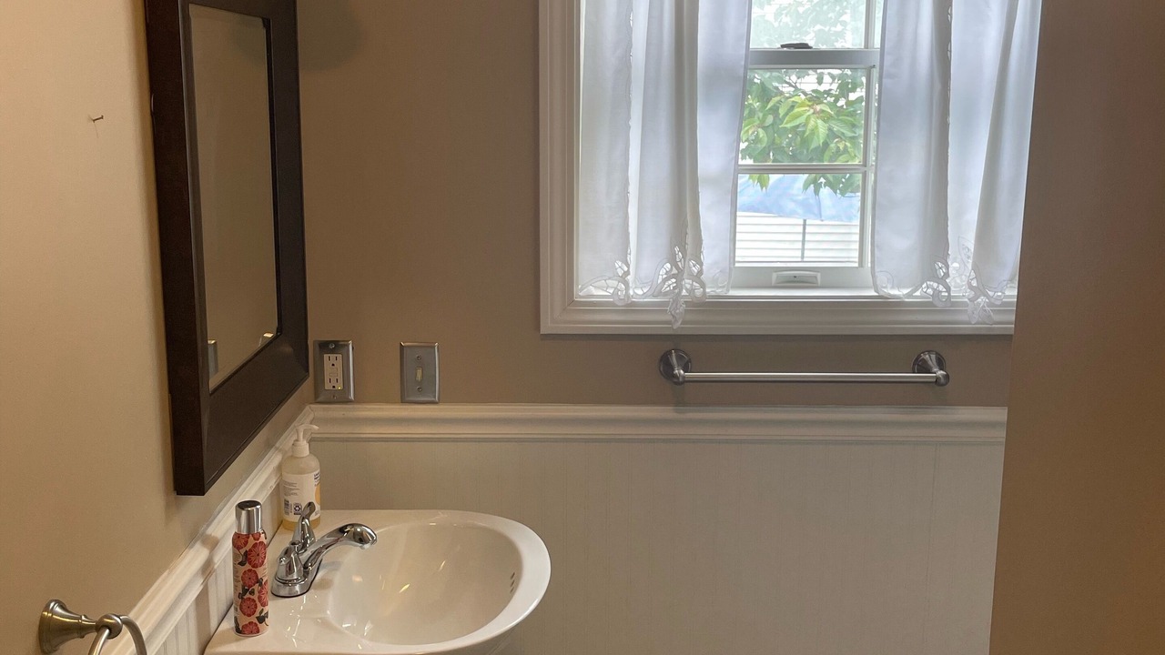 Photo of Bathroom in Fifth Ward