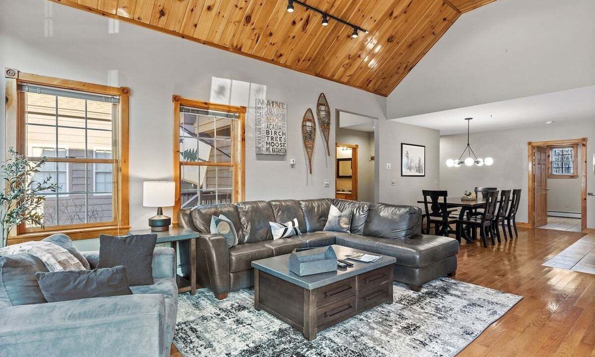 Photo of Livingroom in Bethel