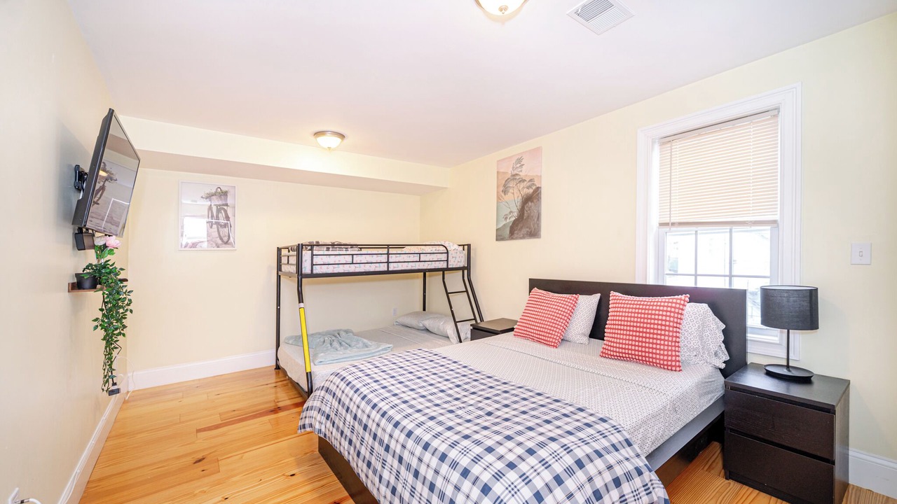 Photo of Bedroom in Quincy