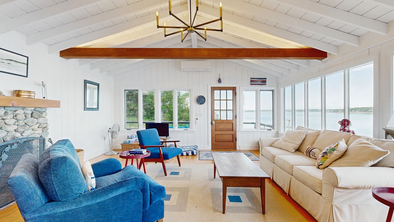 Photo of Livingroom in East Boothbay