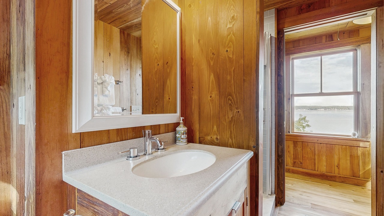 Photo of Bathroom in East Boothbay