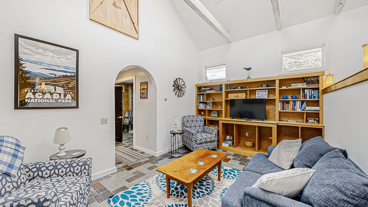 Photo of Livingroom in Lamoine