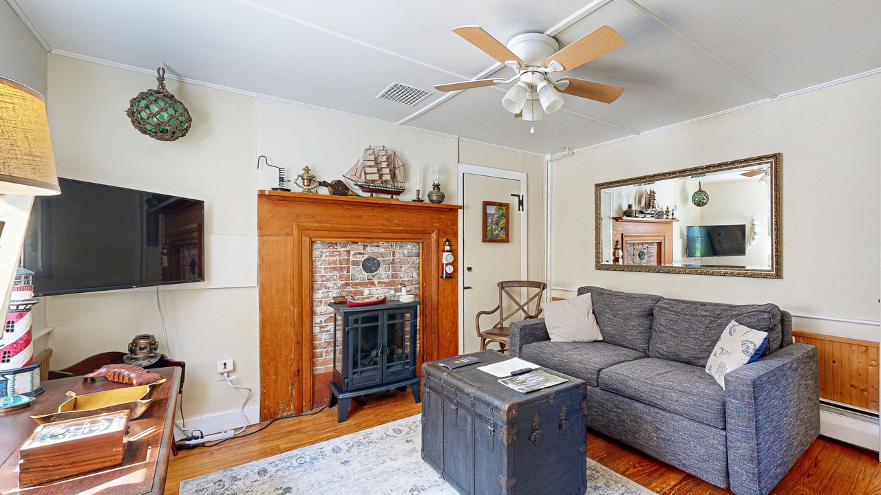 Photo of Livingroom in Boothbay Harbor
