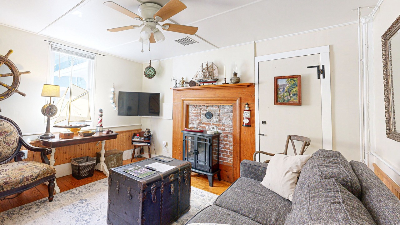 Photo of Livingroom in Boothbay Harbor