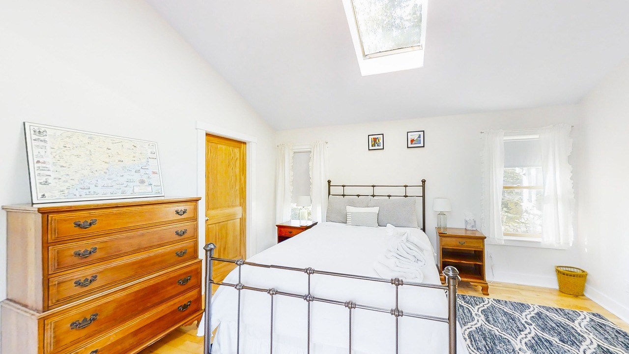 Photo of Bedroom in Bayville