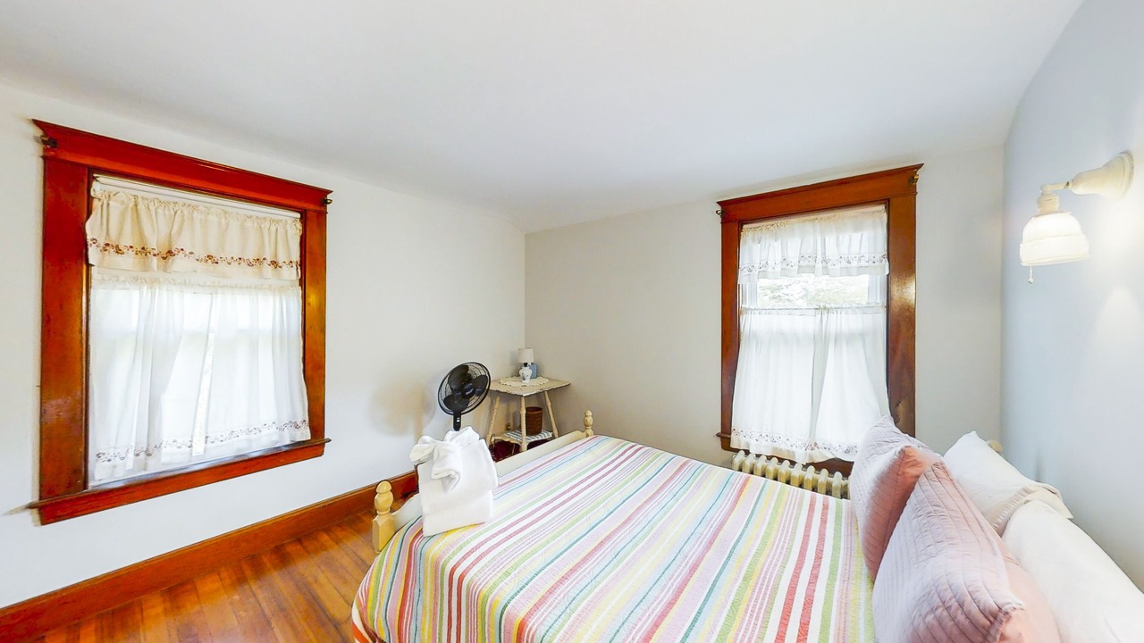 Photo of Bedroom in Bayville