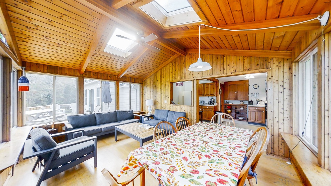 Photo of Livingroom in Bayville