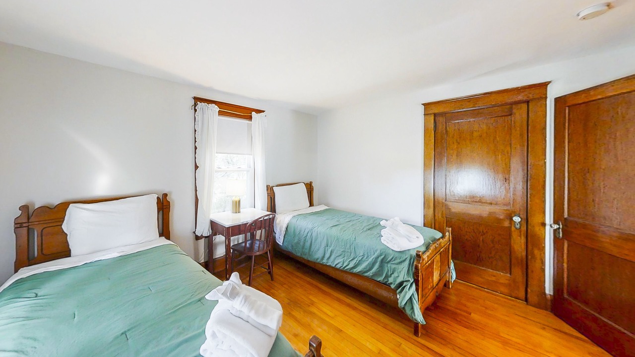 Photo of Bedroom in Bayville